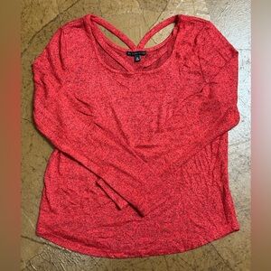 Size M Signature Studio Crimson Heather Long Sleeve Top